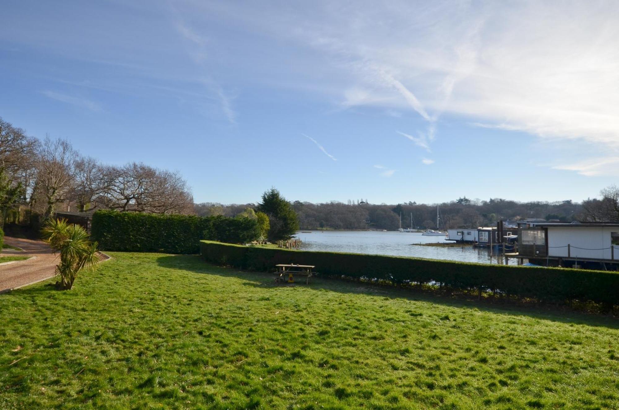 우튼브리지 Whippingham, Creek Gardens - Isle Of Wight 아파트 외부 사진